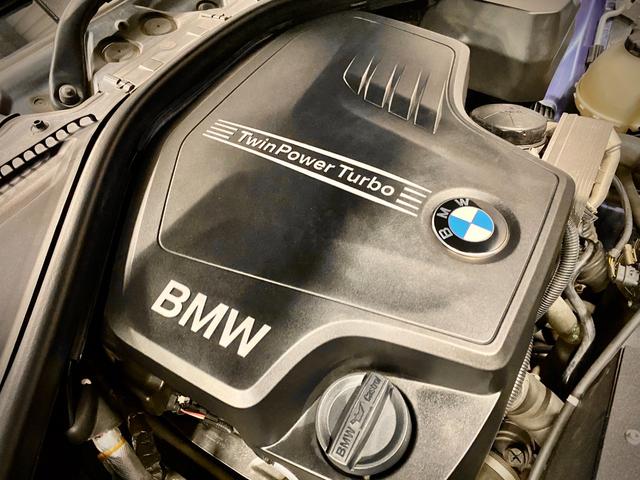 ３シリーズ ３２０ｉ　Ｍスポーツ　バックカメラ　クリアランスソナー　オートクルーズコントロール　レーンアシスト　アルミホイール　オートライト　ＨＩＤ　パワーシート　ターボ　スマートキー　アイドリングストップ　ＡＴ　盗難防止システム（21枚目）