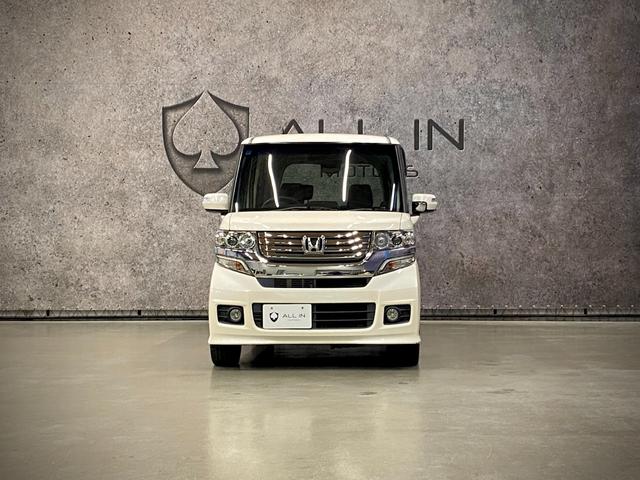 Ｎ－ＢＯＸカスタム Ｇ・Ｌパッケージ　バックカメラ　両側スライド・片側電動　ナビ　ＴＶ　ＨＩＤ　スマートキー　アイドリングストップ　電動格納ミラー　ベンチシート　ＣＶＴ　盗難防止システム　ＡＢＳ　ＥＳＣ　ＣＤ　ＵＳＢ　Ｂｌｕｅｔｏｏｔｈ（9枚目）
