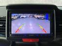 Ｎ－ＢＯＸカスタム Ｇ・Ｌパッケージ　バックカメラ　両側スライド・片側電動　ナビ　ＴＶ　ＨＩＤ　スマートキー　アイドリングストップ　電動格納ミラー　ベンチシート　ＣＶＴ　盗難防止システム　ＡＢＳ　ＥＳＣ　ＣＤ　ＵＳＢ　Ｂｌｕｅｔｏｏｔｈ（3枚目）