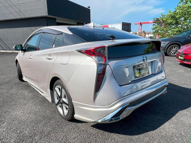 プリウス Aツーリングセレクション モデリスタエアロ ドライブレコーダー シートヒーター オートクルーズコントロール パークアシスト 衝突被害軽減システム アルミホイール オートマチックハイビーム LEDヘッドランプ CVT(3枚目)