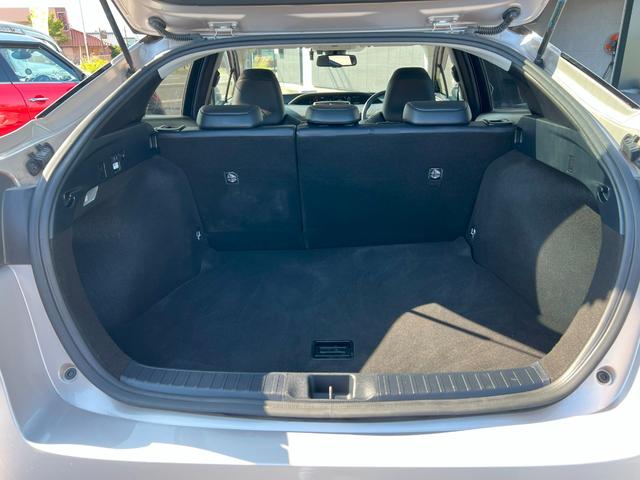 プリウス Aツーリングセレクション モデリスタエアロ ドライブレコーダー シートヒーター オートクルーズコントロール パークアシスト 衝突被害軽減システム アルミホイール オートマチックハイビーム LEDヘッドランプ CVT(8枚目)