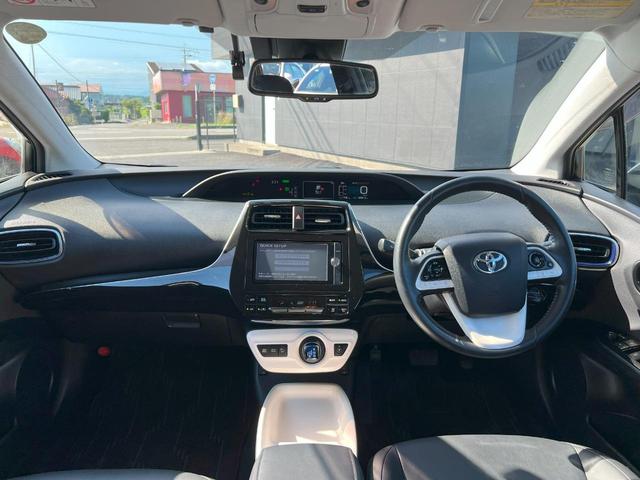 プリウス Aツーリングセレクション モデリスタエアロ ドライブレコーダー シートヒーター オートクルーズコントロール パークアシスト 衝突被害軽減システム アルミホイール オートマチックハイビーム LEDヘッドランプ CVT(9枚目)