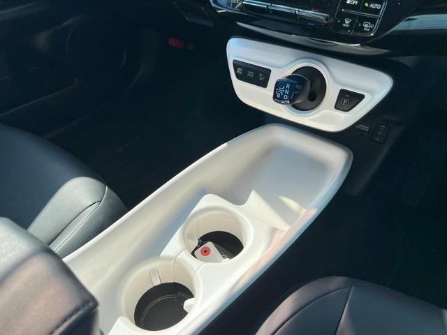 プリウス Aツーリングセレクション モデリスタエアロ ドライブレコーダー シートヒーター オートクルーズコントロール パークアシスト 衝突被害軽減システム アルミホイール オートマチックハイビーム LEDヘッドランプ CVT(17枚目)