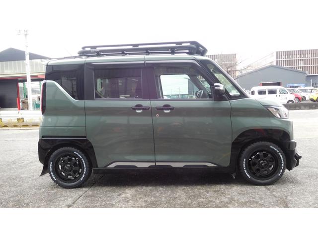 デリカミニ Ｔ　プレミアム　当社オリジナルカスタム車　ＦガードバーＤＡＮＳＨＡＱ　ルーフラックＢＵＳＴＥＲＳｍｉｎｉ　ＴＯＹＯオープンカントリー　１０．１型メモリーナビ　全周囲カメラ　ＥＴＣ　両側電動スライドドア　ターボ（4枚目）