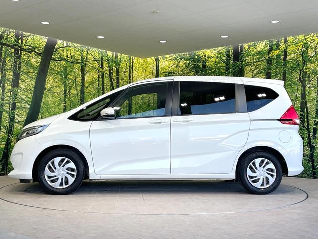 フリード Ｇ・ホンダセンシング　フリップダウン　両側電動ドア　純正ナビ　バックカメラ　衝突被害軽減　レーダークルーズ　禁煙車　コーナーセンサー　スマートキー　ＬＥＤヘッド　ＥＴＣ　車線逸脱警報　オートライト　オートエアコン（27枚目）
