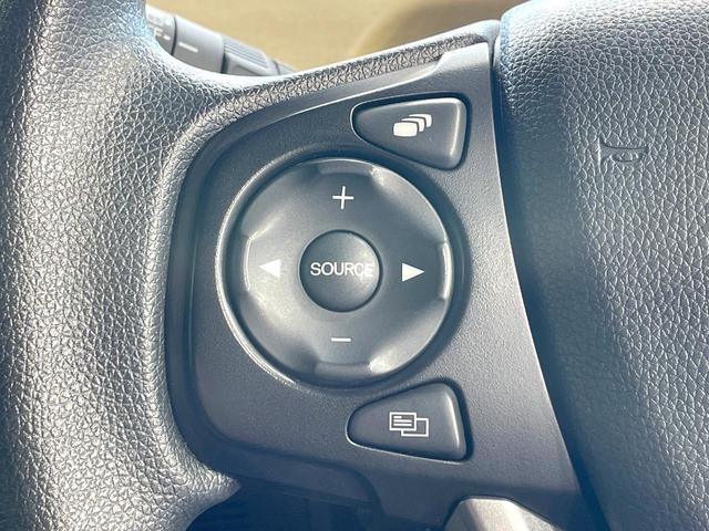 フリード Ｇ・ホンダセンシング　フリップダウン　両側電動ドア　純正ナビ　バックカメラ　衝突被害軽減　レーダークルーズ　禁煙車　コーナーセンサー　スマートキー　ＬＥＤヘッド　ＥＴＣ　車線逸脱警報　オートライト　オートエアコン（45枚目）