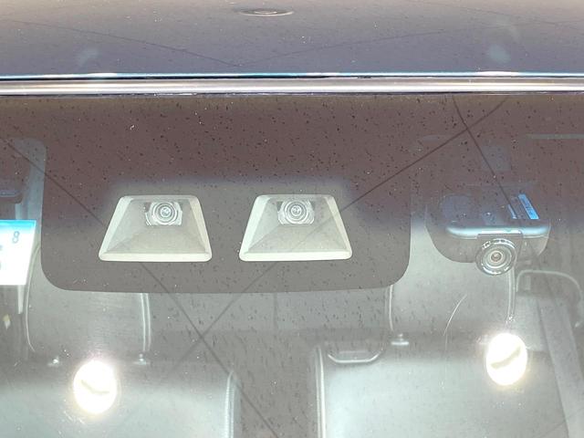 タント カスタムＲＳ　トップエディションＶＳ　ＳＡＩＩＩ　両側電動ドア　純正８型ナビ　全周囲カメラ　衝突被害軽減システム　禁煙車　ハーフレザーシート　シートヒーター　コーナーセンサー　スマートキー　ＬＥＤヘッド　ＥＴＣ　オートハイビーム　Ｂｌｕｅｔｏｏｔｈ（3枚目）