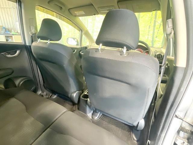 フィット 13G 禁煙車 ワンオーナー CDオーディオ 電動格納ミラー キーレス プライバシーガラス ドアバイザー 盗難防止装置(38枚目)