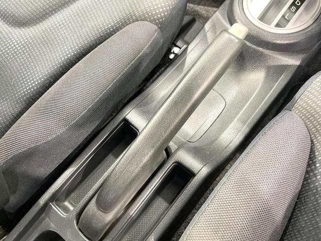 フィット 13G 禁煙車 ワンオーナー CDオーディオ 電動格納ミラー キーレス プライバシーガラス ドアバイザー 盗難防止装置(42枚目)