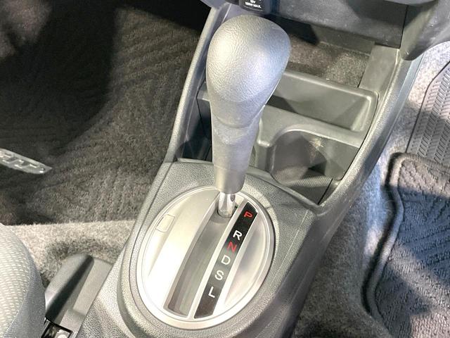 フィット 13G 禁煙車 ワンオーナー CDオーディオ 電動格納ミラー キーレス プライバシーガラス ドアバイザー 盗難防止装置(43枚目)