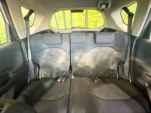 フィット 13G 禁煙車 ワンオーナー CDオーディオ 電動格納ミラー キーレス プライバシーガラス ドアバイザー 盗難防止装置(47枚目)