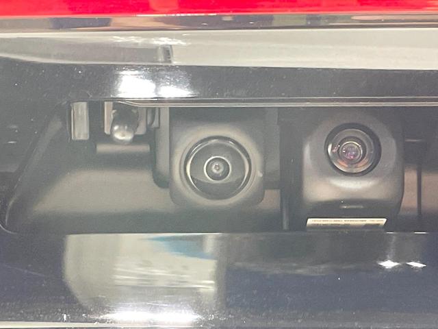 プリウス Ｚ　純正１２．３型ナビ　全周囲カメラ　衝突被害軽減　レーダークルーズ　禁煙車　電動リアゲート　レザーシート　シートベンチレーション　コーナーセンサー　ＬＥＤヘッド　ＥＴＣ２．０　純正１９インチアルミ（34枚目）