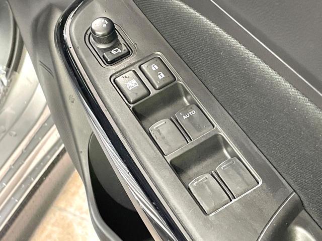 スイフトスポーツ ベースグレード MT車 純正8型ナビ 全周囲カメラ 衝突被害軽減 レーダークルーズ 禁煙車 シートヒーター コーナーセンサー スマートキー LEDヘッド ETC オートハイビーム 純正17インチアルミ LEDフォグ(39枚目)