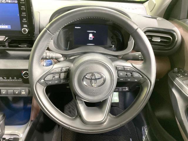 ヤリスクロス ハイブリッドZ バックカメラ 衝突軽減装置 レーダークルーズ 禁煙車 ハーフレザー シートヒーター パワーシート コーナーセンサー LEDヘッド ディスプレイオーディオ ETC2.0 車線逸脱警報 オートライト(11枚目)