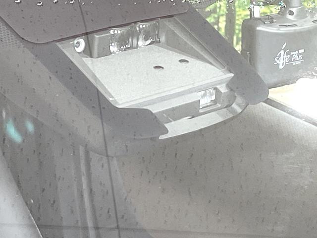 シエンタ G クエロ 両側電動スライドドア トヨタセーフティセンス 禁煙車 純正9型ナビ バックカメラ ETC Bluetooth フルセグ ハーフレザーシート LEDヘッドライト LEDフォグライト クリアランスソナー(4枚目)