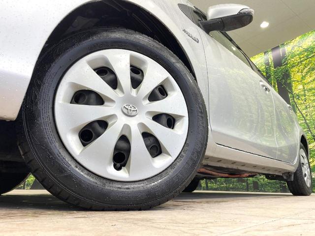 アクア S 純正ナビ 禁煙車 シートヒーター スマートキー ETC ドラレコ オートライト オートエアコン Bluetooth CD/DVD再生 フルセグ 電動格納ミラー 横滑防止装置 盗難防止装置(13枚目)