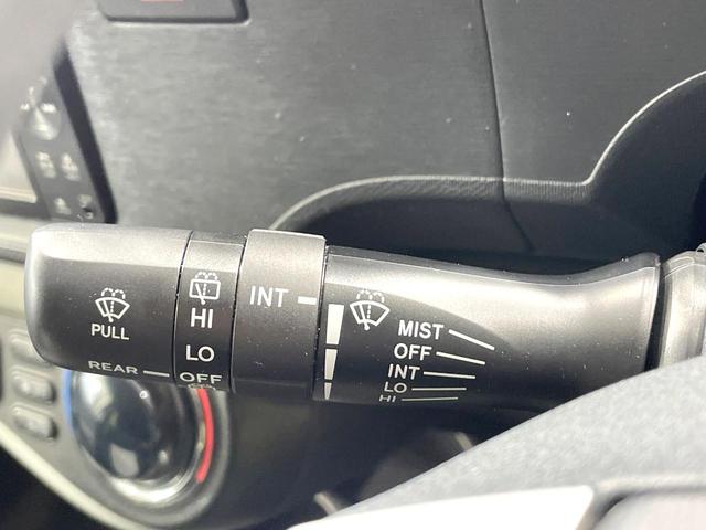 アクア S 純正ナビ 禁煙車 シートヒーター スマートキー ETC ドラレコ オートライト オートエアコン Bluetooth CD/DVD再生 フルセグ 電動格納ミラー 横滑防止装置 盗難防止装置(36枚目)