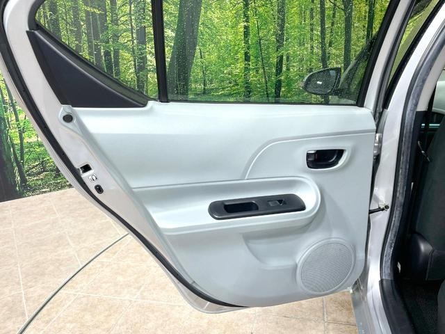 アクア S 純正ナビ 禁煙車 シートヒーター スマートキー ETC ドラレコ オートライト オートエアコン Bluetooth CD/DVD再生 フルセグ 電動格納ミラー 横滑防止装置 盗難防止装置(49枚目)