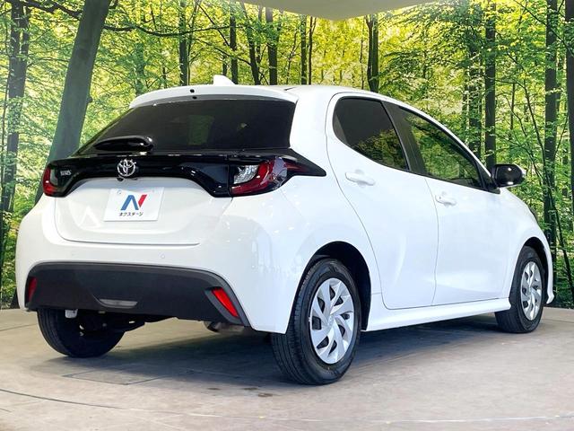 ヤリス X 8型ディスプレイオーディオ バックカメラ 衝突被害軽減 禁煙車 コーナーセンサー スマートキー ETC オートハイビーム 車線逸脱警報 オートライト Bluetooth(17枚目)