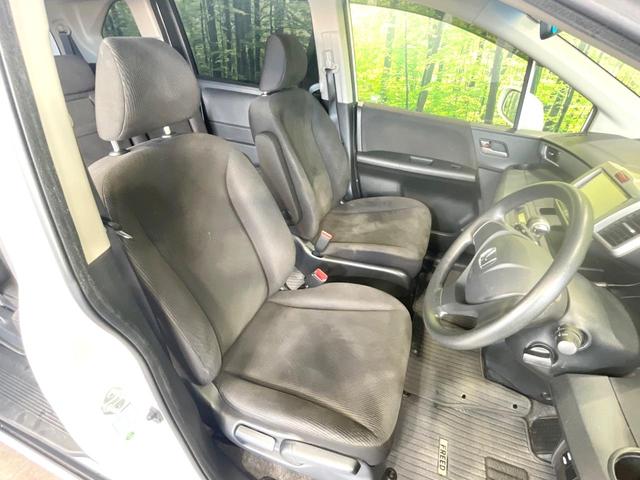 フリード G ジャストセレクション 後席モニター 電動スライドドア 禁煙車 ETC オートライト オートエアコン HIDヘッド 横滑防止装置 プライバシーガラス 盗難防止装置 キーレス(8枚目)