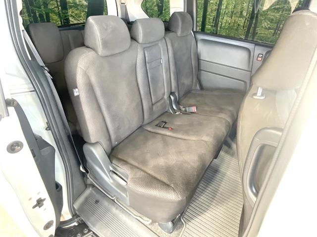 フリード G ジャストセレクション 後席モニター 電動スライドドア 禁煙車 ETC オートライト オートエアコン HIDヘッド 横滑防止装置 プライバシーガラス 盗難防止装置 キーレス(9枚目)