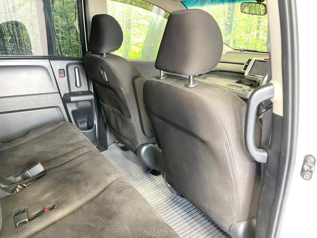 フリード G ジャストセレクション 後席モニター 電動スライドドア 禁煙車 ETC オートライト オートエアコン HIDヘッド 横滑防止装置 プライバシーガラス 盗難防止装置 キーレス(42枚目)