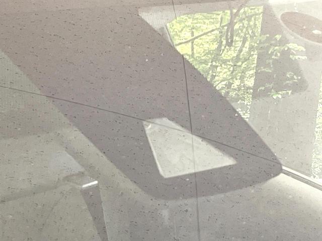 プリウス S SDナビ バックカメラ 衝突被害軽減システム 100V電源 レーダークルーズ 禁煙車 コーナーセンサー スマートキー LEDヘッド ビルトインETC 車線逸脱警報 オートライト オートエアコン(5枚目)