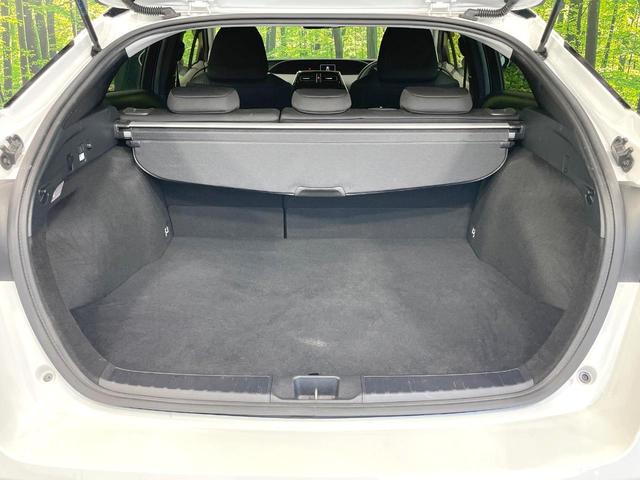 プリウス S SDナビ バックカメラ 衝突被害軽減システム 100V電源 レーダークルーズ 禁煙車 コーナーセンサー スマートキー LEDヘッド ビルトインETC 車線逸脱警報 オートライト オートエアコン(32枚目)