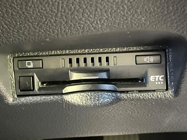 プリウス S SDナビ バックカメラ 衝突被害軽減システム 100V電源 レーダークルーズ 禁煙車 コーナーセンサー スマートキー LEDヘッド ビルトインETC 車線逸脱警報 オートライト オートエアコン(46枚目)