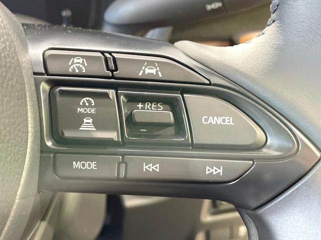 シエンタ ハイブリッドＺ　両側電動ドア　全周囲カメラ　メーカーナビ　衝突軽減　１００Ｖ電源　レーダークルーズ　禁煙車　スマートキー　コーナーセンサー　ブラインドスポットモニター　ＬＥＤヘッド　ＥＴＣ　オートハイビーム（6枚目）