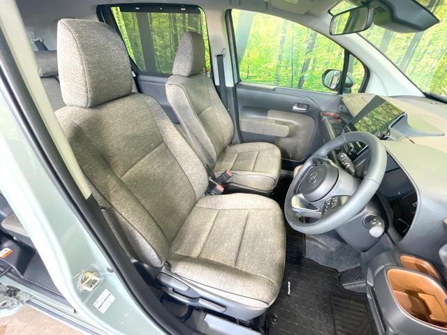 シエンタ ハイブリッドＺ　両側電動ドア　全周囲カメラ　メーカーナビ　衝突軽減　１００Ｖ電源　レーダークルーズ　禁煙車　スマートキー　コーナーセンサー　ブラインドスポットモニター　ＬＥＤヘッド　ＥＴＣ　オートハイビーム（8枚目）