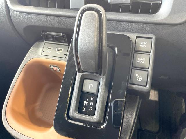 シエンタ ハイブリッドＺ　両側電動ドア　全周囲カメラ　メーカーナビ　衝突軽減　１００Ｖ電源　レーダークルーズ　禁煙車　スマートキー　コーナーセンサー　ブラインドスポットモニター　ＬＥＤヘッド　ＥＴＣ　オートハイビーム（34枚目）