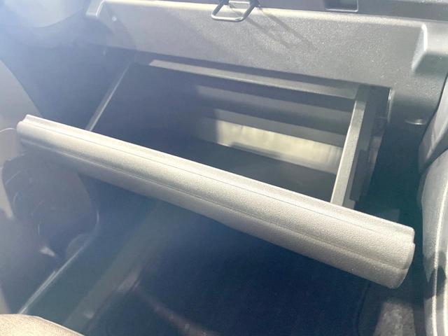 シエンタ ハイブリッドＺ　両側電動ドア　全周囲カメラ　メーカーナビ　衝突軽減　１００Ｖ電源　レーダークルーズ　禁煙車　スマートキー　コーナーセンサー　ブラインドスポットモニター　ＬＥＤヘッド　ＥＴＣ　オートハイビーム（37枚目）