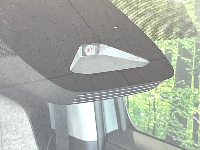 シエンタ ハイブリッドＺ　両側電動ドア　全周囲カメラ　メーカーナビ　衝突軽減　１００Ｖ電源　レーダークルーズ　禁煙車　スマートキー　コーナーセンサー　ブラインドスポットモニター　ＬＥＤヘッド　ＥＴＣ　オートハイビーム（60枚目）