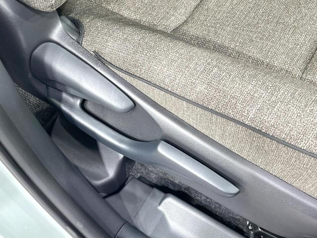 シエンタ ハイブリッドＺ　両側電動ドア　全周囲カメラ　メーカーナビ　衝突軽減　１００Ｖ電源　レーダークルーズ　禁煙車　スマートキー　コーナーセンサー　ブラインドスポットモニター　ＬＥＤヘッド　ＥＴＣ　オートハイビーム（61枚目）