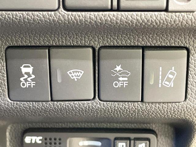 フリードハイブリッド ハイブリッド・ＥＸ　両側電動ドア　メーカーナビ　バックカメラ　衝突被害軽減システム　レーダークルーズ　禁煙車　ハーフレザーシート　ドラレコ　スマートキー　ＬＥＤヘッド　ビルトインＥＴＣ　車線逸脱警報　オートライト（26枚目）