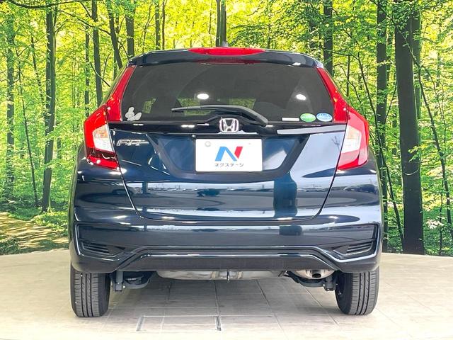 フィット １３Ｇ・Ｆ　純正ナビ　バックカメラ　禁煙車　スマートキー　ＬＥＤヘッド　ＥＴＣ　オートライト　オートエアコン　Ｂｌｕｅｔｏｏｔｈ　ＣＤ　ＤＶＤ再生　フルセグ　ＬＥＤフォグ　横滑防止装置　盗難防止装置（15枚目）