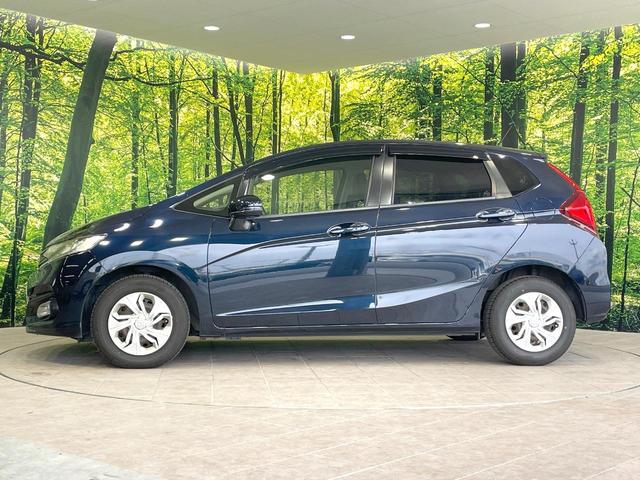 フィット １３Ｇ・Ｆ　純正ナビ　バックカメラ　禁煙車　スマートキー　ＬＥＤヘッド　ＥＴＣ　オートライト　オートエアコン　Ｂｌｕｅｔｏｏｔｈ　ＣＤ　ＤＶＤ再生　フルセグ　ＬＥＤフォグ　横滑防止装置　盗難防止装置（25枚目）