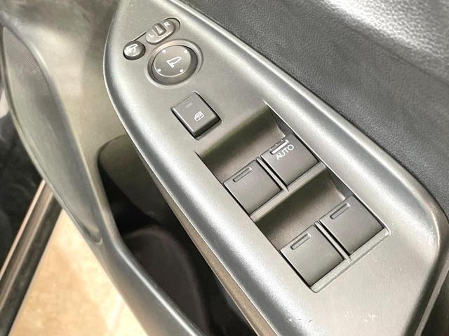 フィット １３Ｇ・Ｆ　純正ナビ　バックカメラ　禁煙車　スマートキー　ＬＥＤヘッド　ＥＴＣ　オートライト　オートエアコン　Ｂｌｕｅｔｏｏｔｈ　ＣＤ　ＤＶＤ再生　フルセグ　ＬＥＤフォグ　横滑防止装置　盗難防止装置（33枚目）