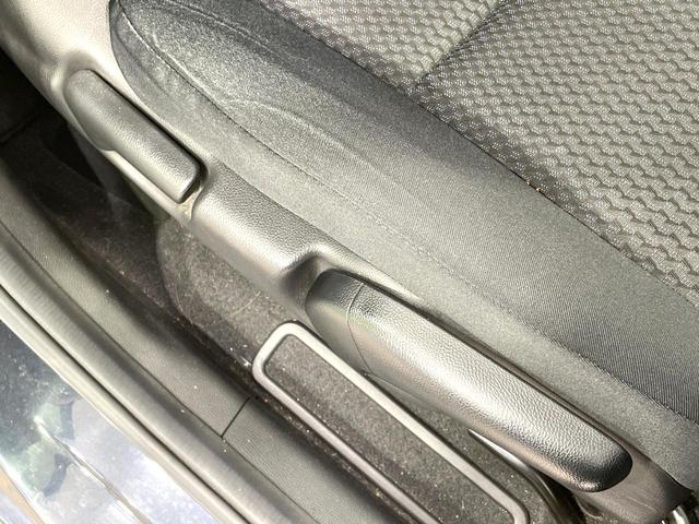 フィット １３Ｇ・Ｆ　純正ナビ　バックカメラ　禁煙車　スマートキー　ＬＥＤヘッド　ＥＴＣ　オートライト　オートエアコン　Ｂｌｕｅｔｏｏｔｈ　ＣＤ　ＤＶＤ再生　フルセグ　ＬＥＤフォグ　横滑防止装置　盗難防止装置（39枚目）