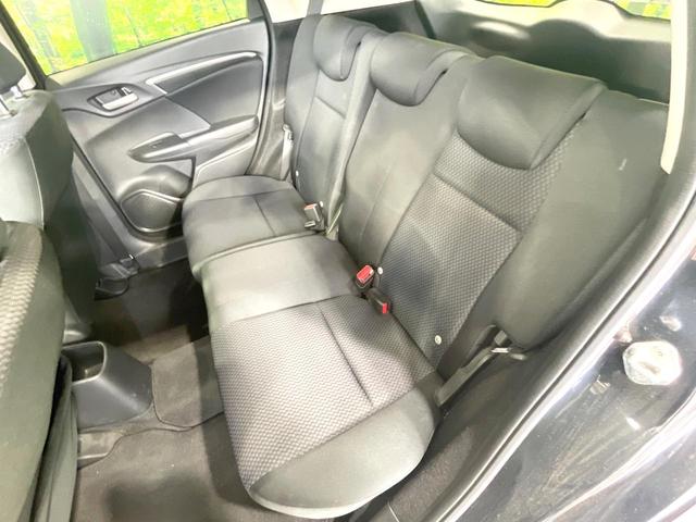フィット １３Ｇ・Ｆ　純正ナビ　バックカメラ　禁煙車　スマートキー　ＬＥＤヘッド　ＥＴＣ　オートライト　オートエアコン　Ｂｌｕｅｔｏｏｔｈ　ＣＤ　ＤＶＤ再生　フルセグ　ＬＥＤフォグ　横滑防止装置　盗難防止装置（41枚目）