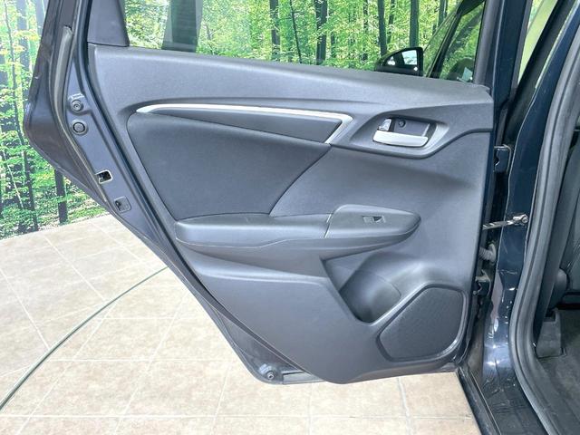 フィット １３Ｇ・Ｆ　純正ナビ　バックカメラ　禁煙車　スマートキー　ＬＥＤヘッド　ＥＴＣ　オートライト　オートエアコン　Ｂｌｕｅｔｏｏｔｈ　ＣＤ　ＤＶＤ再生　フルセグ　ＬＥＤフォグ　横滑防止装置　盗難防止装置（46枚目）