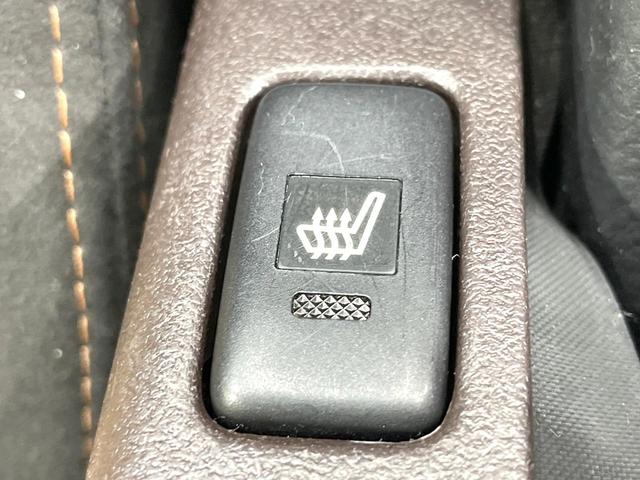 【シートヒーター】寒い日に重宝するシートヒーター！エアコンより早く温まってくれるので寒がりの人も安心ですね♪エアコンの温風は乾燥するから苦手、という方にもをおすすめです。