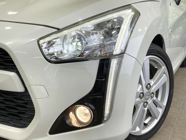 【ＬＥＤヘッドライト】悪天候や夜間走行時も良好な視界を確保し安心して運転できる高輝度ＬＥＤヘッドライトを装備！点灯速度が早く、消費電力も抑えられています。