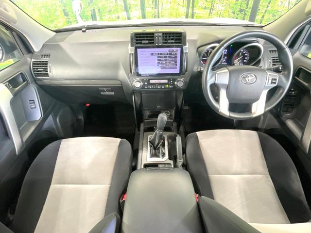 ランドクルーザープラド TX アルジェントクロス 4WD 9型ナビ バックカメラ 禁煙車 スマートキー LEDヘッド ETC クルーズコントロール オートライト デュアルエアコン 純正17インチアルミ Bluetooth CD DVD再生(2枚目)