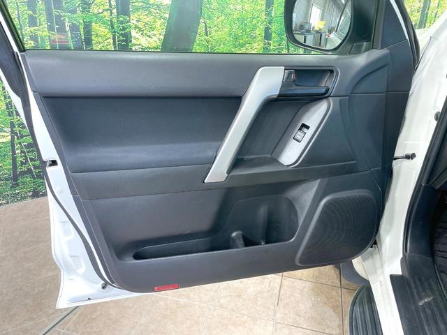 ランドクルーザープラド TX アルジェントクロス 4WD 9型ナビ バックカメラ 禁煙車 スマートキー LEDヘッド ETC クルーズコントロール オートライト デュアルエアコン 純正17インチアルミ Bluetooth CD DVD再生(56枚目)