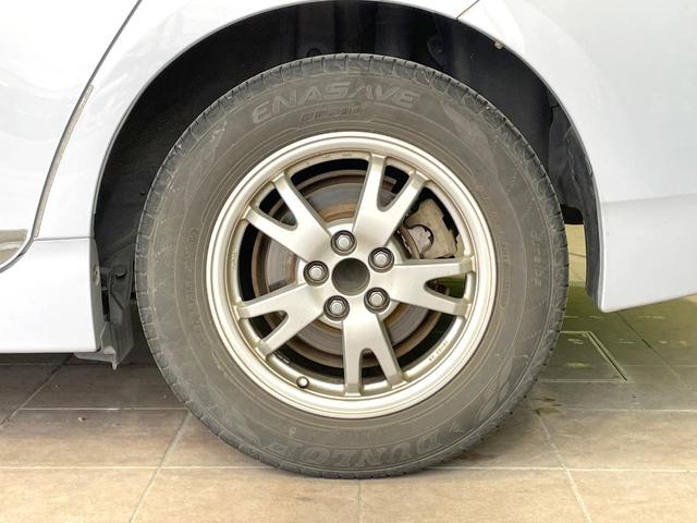 プリウス S 禁煙車 ナビ バックカメラ Bluetooth再生 寒冷地仕様 15インチアルミ ETC フォグライト スマートキー プライバシーガラス 盗難防止装置 オートエアコン(21枚目)