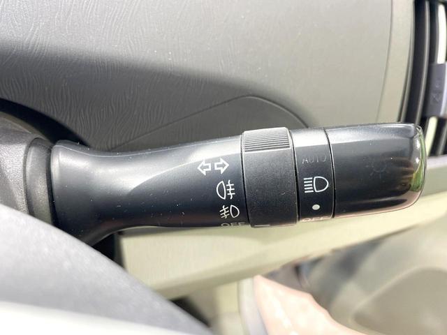 プリウス S 禁煙車 ナビ バックカメラ Bluetooth再生 寒冷地仕様 15インチアルミ ETC フォグライト スマートキー プライバシーガラス 盗難防止装置 オートエアコン(27枚目)
