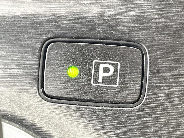 プリウス S 禁煙車 ナビ バックカメラ Bluetooth再生 寒冷地仕様 15インチアルミ ETC フォグライト スマートキー プライバシーガラス 盗難防止装置 オートエアコン(33枚目)