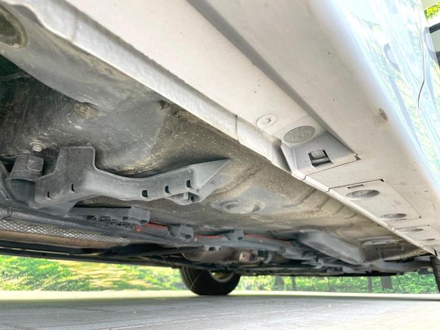 プリウス S 禁煙車 ナビ バックカメラ Bluetooth再生 寒冷地仕様 15インチアルミ ETC フォグライト スマートキー プライバシーガラス 盗難防止装置 オートエアコン(52枚目)